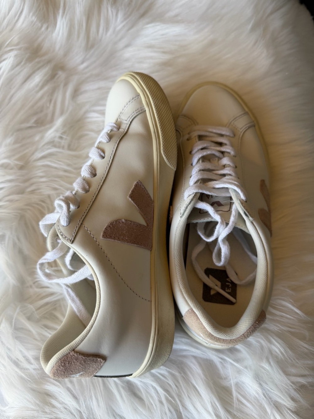 Veja Shoes - Picture 5 of 5